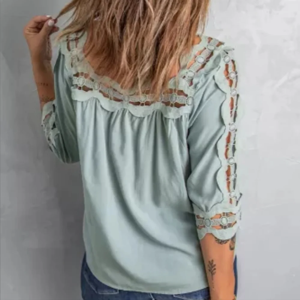 😊New Green crochet hollow-out top